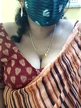 Snapshot of mallu-sumi chatting on February 2025 01:12:02 AM mallu-sumi online show from February 2025 01:12:02 AM