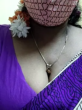 Snapshot of mallu-sumi chatting on February 2025 02:26:01 PM mallu-sumi online show from February 2025 02:26:01 PM