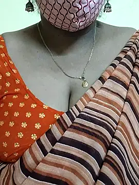 Snapshot of mallu-sumi chatting on February 2025 11:01:01 PM mallu-sumi online show from February 2025 11:01:01 PM