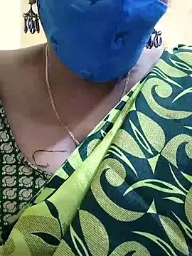 Snapshot of mallu-sumi chatting on March 2025 02:55:01 PM mallu-sumi online show from March 2025 02:55:01 PM