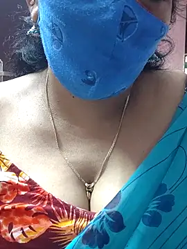 Snapshot of mallu-sumi chatting on March 2025 05:51:01 AM mallu-sumi online show from March 2025 05:51:01 AM