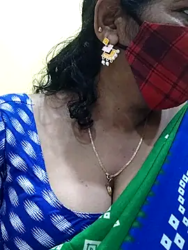 Snapshot of mallu-sumi chatting on March 2025 04:07:02 PM mallu-sumi online show from March 2025 04:07:02 PM