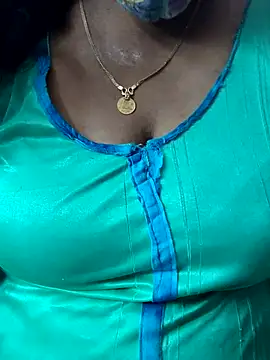 Snapshot of mallu-sumi chatting on July 2026 04:03:02 AM mallu-sumi online show from July 2026 04:03:02 AM