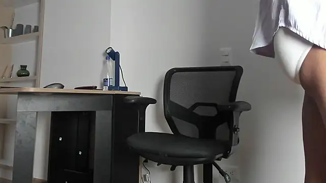 Snapshot of pablo-rincon95 chatting on February 2025 10:56:02 AM pablo-rincon95 online show from February 2025 10:56:02 AM