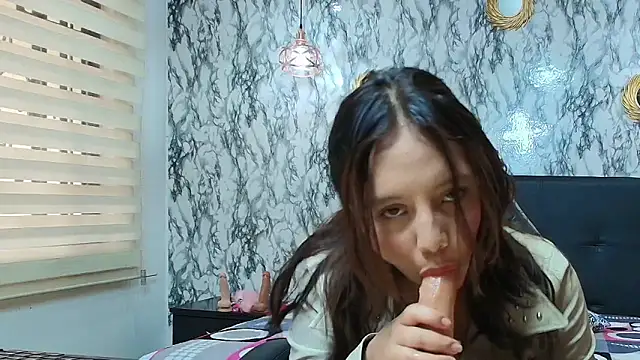 Snapshot of Emily_Trujillo chatting on March 2025 04:30:01 PM Emily Trujillo online show from March 2025 04:30:01 PM