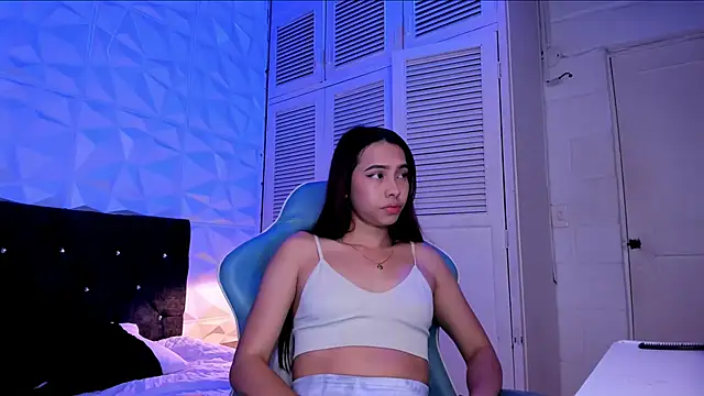 Emma dl2 online show from December 2024 05:40:01 PM
