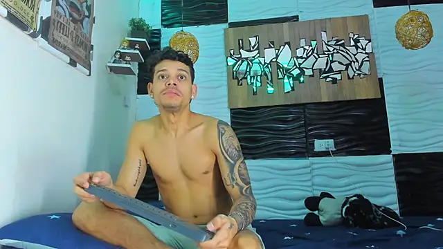 Friendsofeverything  online show from December 2025 01:27:02 PM