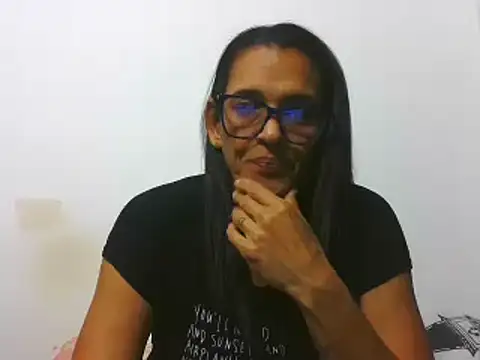 latinbrunettet online show from February 2025 09:26:02 PM