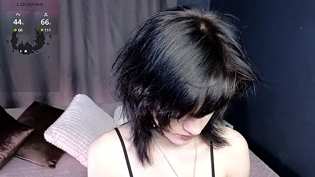 dark vamp  online show from October 2025 01:07:01 PM