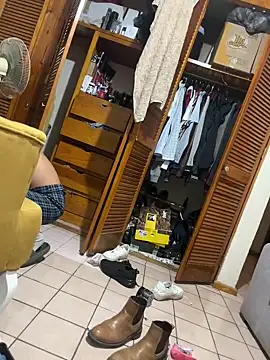 Ginessy online show from February 2025 09:00:02 AM