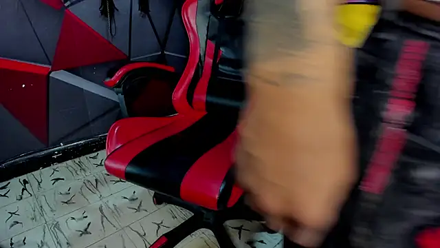 Hana and Zeta online show from September 2025 12:06:01 PM