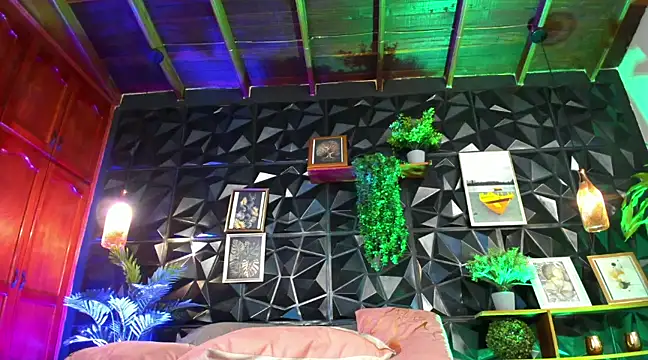 karla 999 online show from March 2025 03:48:01 AM