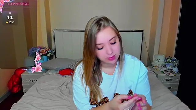 AlexissM online show from November 2025 03:12:01 PM