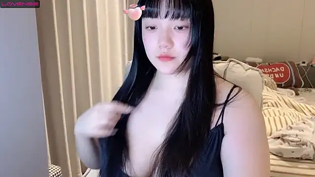 qiqi-666 online show from February 2025 01:10:02 PM