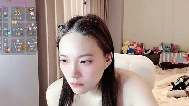 qiqi-666 online show from February 2026 02:06:02 PM