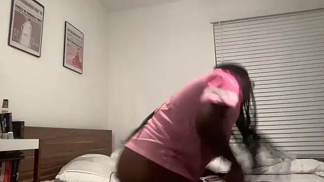 AveryJ99 online show from December 2024 10:41:01 PM