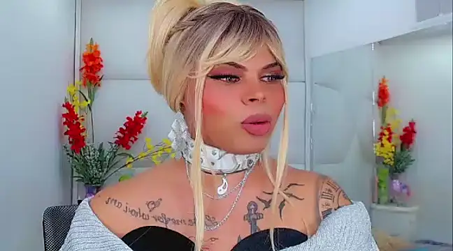 Snapshot of AdanKinng chatting on March 2025 04:03:02 AM AdanKinng online show from March 2025 04:03:02 AM