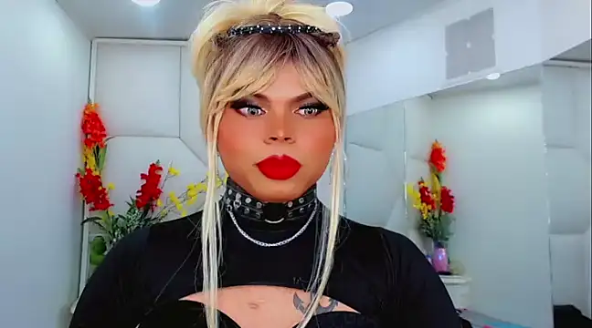 Snapshot of AdanKinng chatting on March 2025 08:07:01 AM AdanKinng online show from March 2025 08:07:01 AM