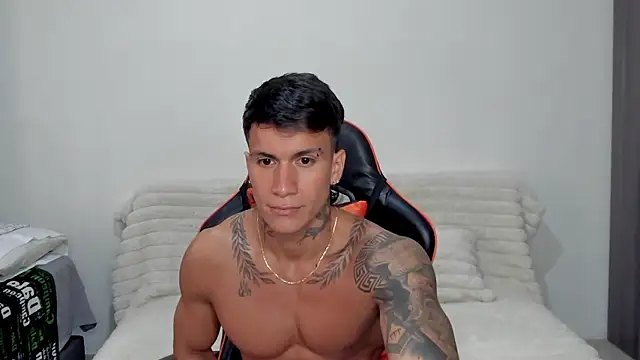 pettergrey1 online show from January 2026 09:20:02 PM