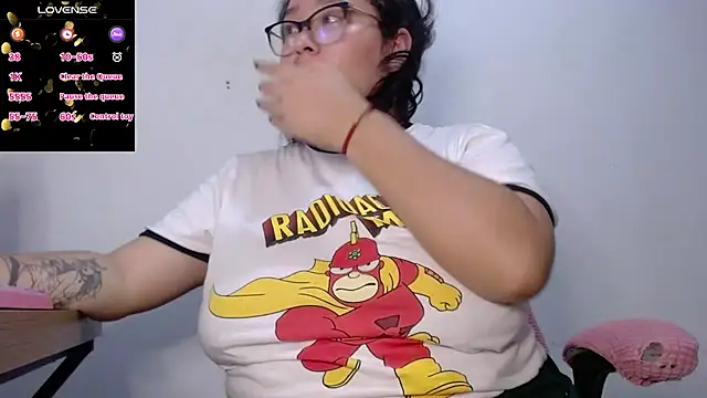 CinnamonCookiez online show from November 2025 04:44:02 AM