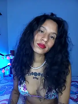 Snapshot of Karii-R chatting on December 2024 03:04:02 AM Karii-R online show from December 2024 03:04:02 AM