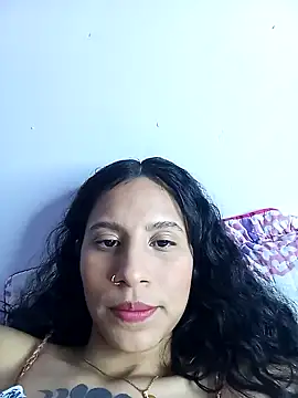 Snapshot of Karii-R chatting on December 2024 03:45:02 AM Karii-R online show from December 2024 03:45:02 AM