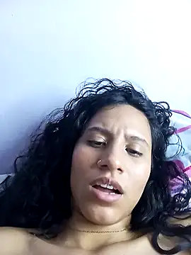 Snapshot of Karii-R chatting on December 2024 06:51:01 AM Karii-R online show from December 2024 06:51:01 AM