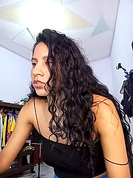 Snapshot of Karii-R chatting on January 2025 03:57:01 AM Karii-R online show from January 2025 03:57:01 AM