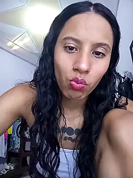 Snapshot of Karii-R chatting on January 2025 05:49:02 PM Karii-R online show from January 2025 05:49:02 PM