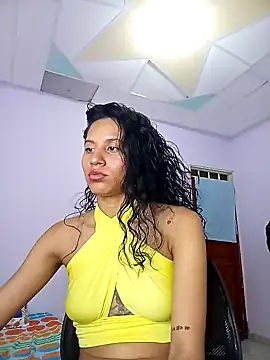 Snapshot of Karii-R chatting on January 2025 09:54:01 PM Karii-R online show from January 2025 09:54:01 PM