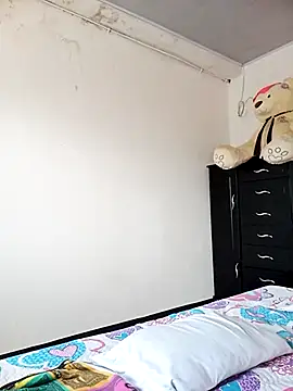 Snapshot of Karii-R chatting on November 2025 06:51:01 PM Karii-R online show from November 2025 06:51:01 PM