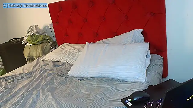 NicoDavisHere online show from May 2026 04:07:02 AM