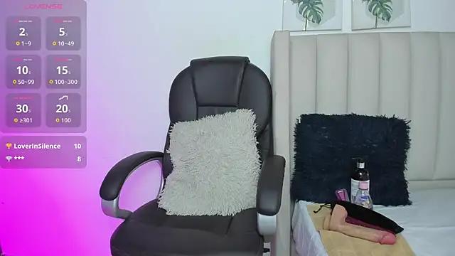 Marian Boobs online show from November 2025 07:23:02 PM