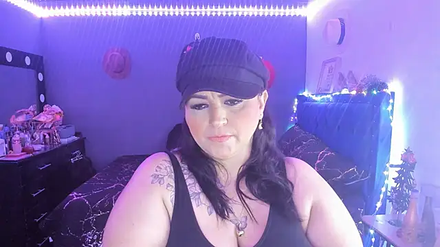 Snapshot of Ivonnee__ chatting on December 2024 03:40:02 AM Ivonnee   online show from December 2024 03:40:02 AM