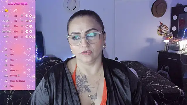 Snapshot of Ivonnee__ chatting on January 2025 06:53:02 AM Ivonnee   online show from January 2025 06:53:02 AM