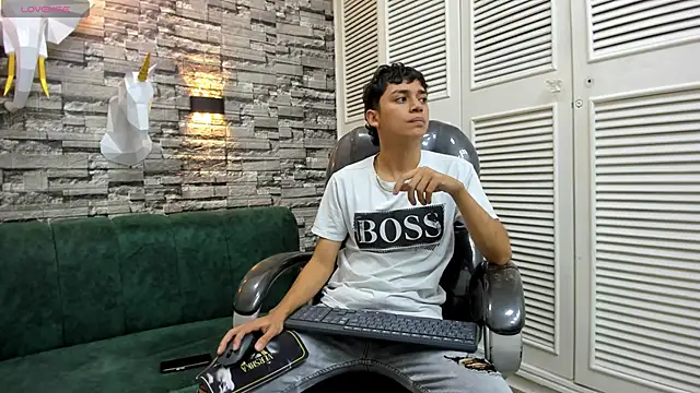 DamiBright online show from November 2025 05:37:01 PM