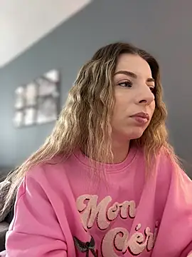 Mia Ethan online show from April 2026 07:44:01 AM