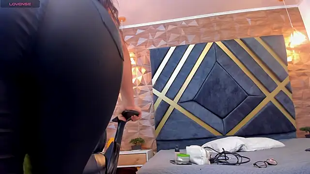 Alahia Dangelo online show from February 2025 11:29:02 AM