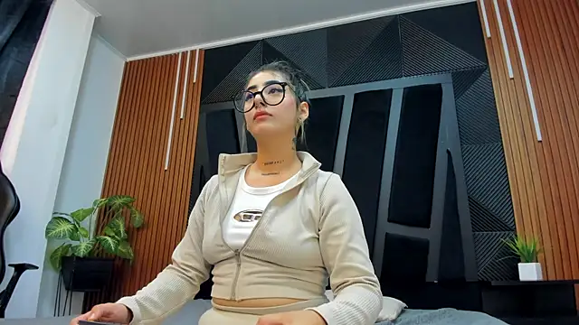 Alahia Dangelo online show from February 2025 05:39:02 PM