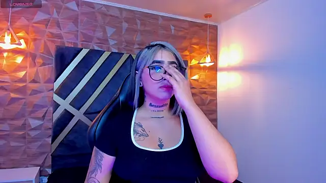 Alahia Dangelo online show from October 2025 11:38:02 AM