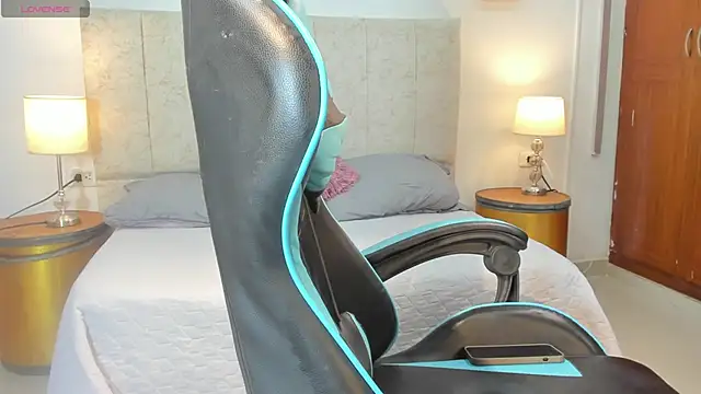  maria foxx  online show from December 2025 06:26:01 PM