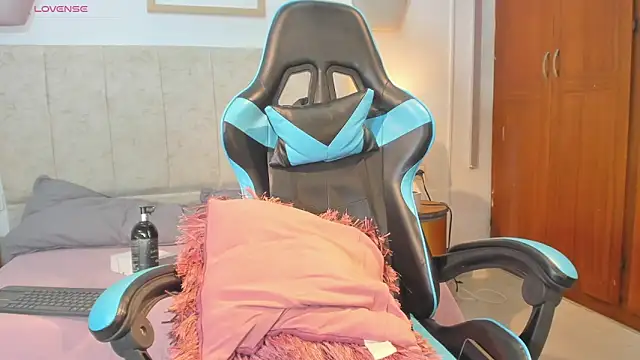  maria foxx  online show from April 2026 04:56:02 PM