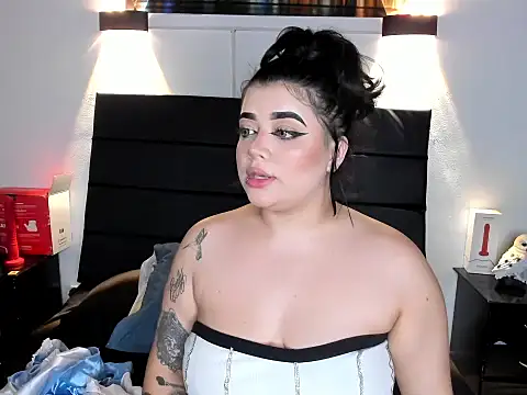 Snapshot of _ValeryStone_ chatting on February 2025 07:10:02 PM ValeryStone online show from February 2025 07:10:02 PM