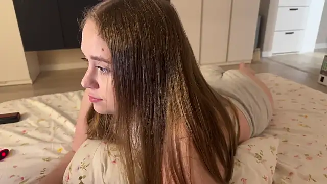 endlesssoffi online show from April 2026 07:29:02 PM