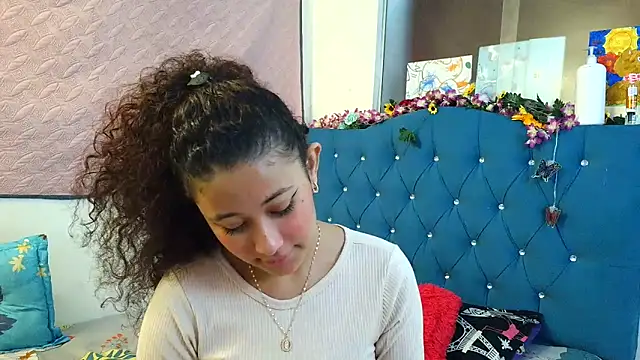 Milkdulce1 online show from March 2026 01:59:01 PM