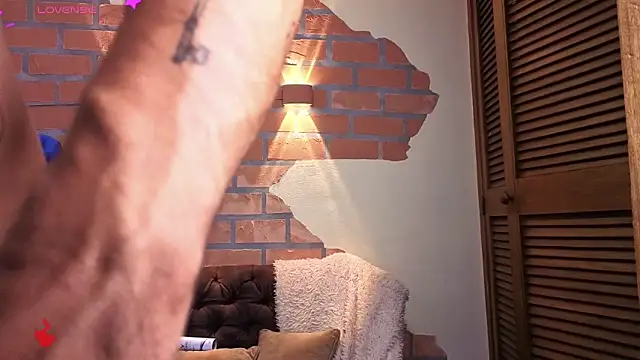 Dylanstonne online show from December 2025 08:51:01 PM