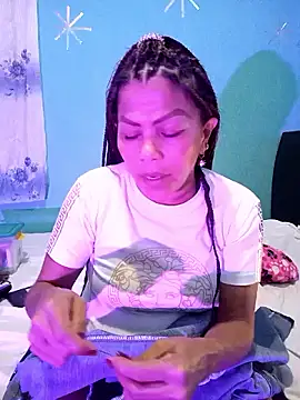 dulcesilvana10 online show from December 2024 10:54:02 PM