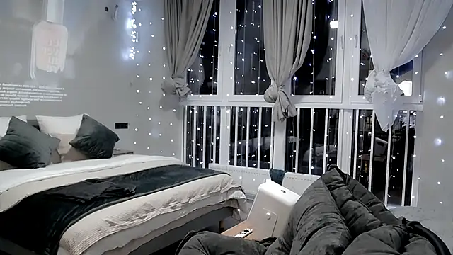 Dasha M online show from February 2026 05:12:02 PM