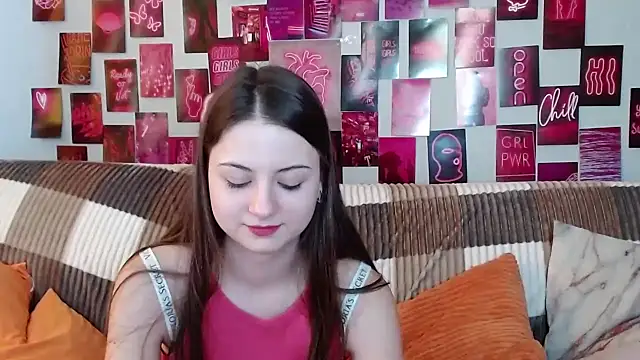Snapshot of MilanaRoza chatting on February 2025 09:19:01 AM MilanaRoza online show from February 2025 09:19:01 AM
