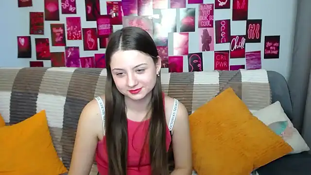 Snapshot of MilanaRoza chatting on February 2025 01:55:02 PM MilanaRoza online show from February 2025 01:55:02 PM
